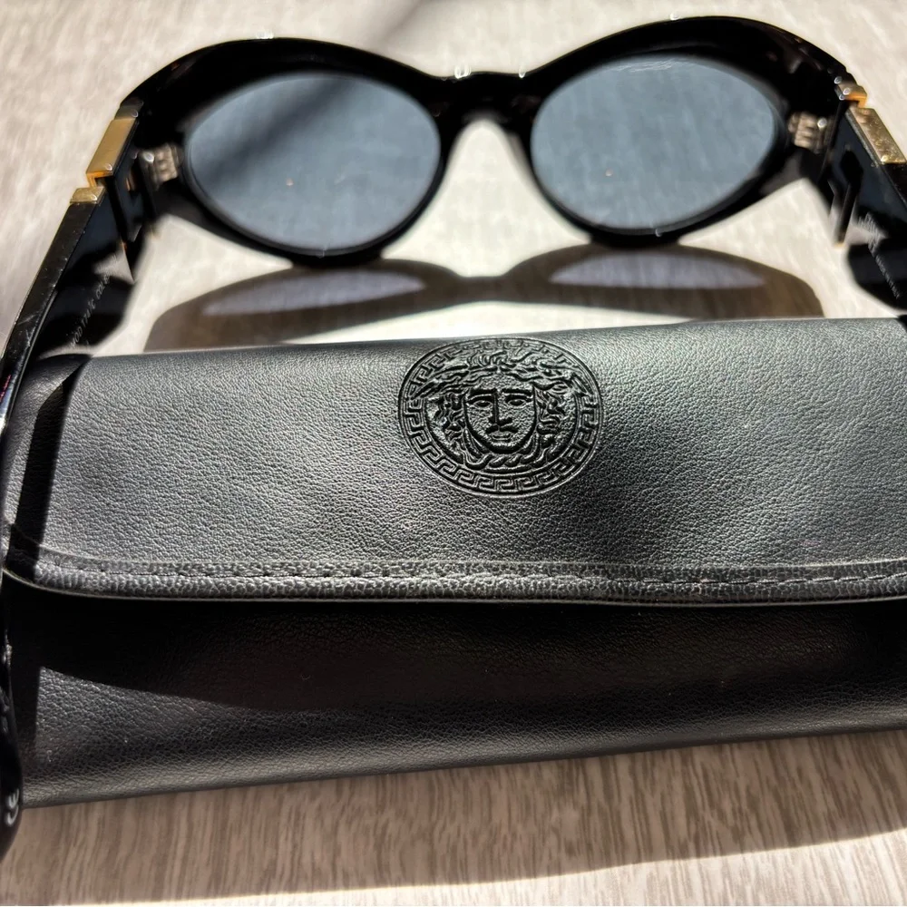 Gianni Versace T74 C Col 852 RH Black and Gold Sunglasses, Rhinestone RARE‼️😎